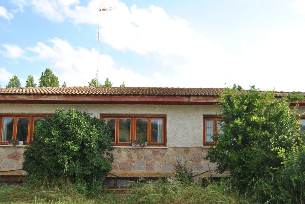 Finca Arroyo Del Valle San Andres del Rabanedo Exterior photo